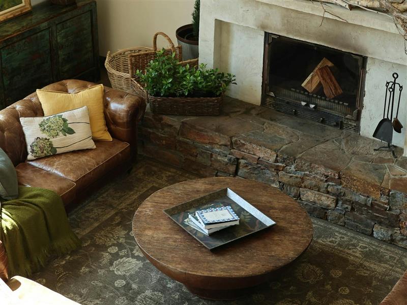 The lobby of the Farmhouse Hotel