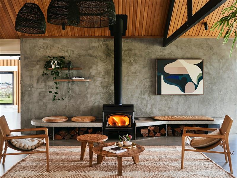 Lon Retreat Foyer & Fireplace