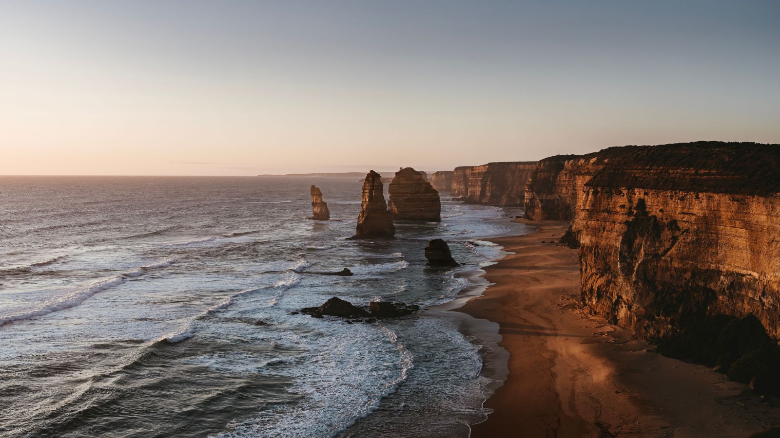 12 Apostles, Great Ocean Road, Victoria, Australia. Photo by Kirk Richards.