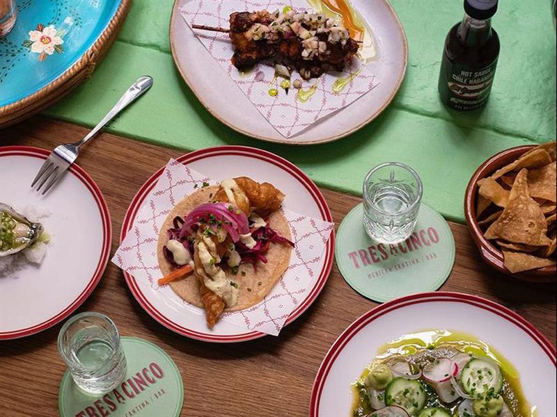 Tres a Cinco, Melbourne, Victoria, Australia